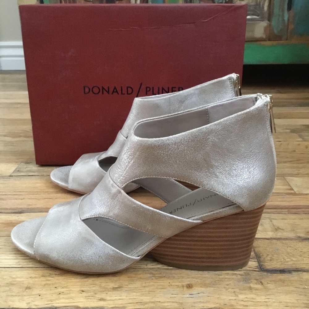 NIB Donald Pliner Jenkins heeled sandals - Picture 3 of 15